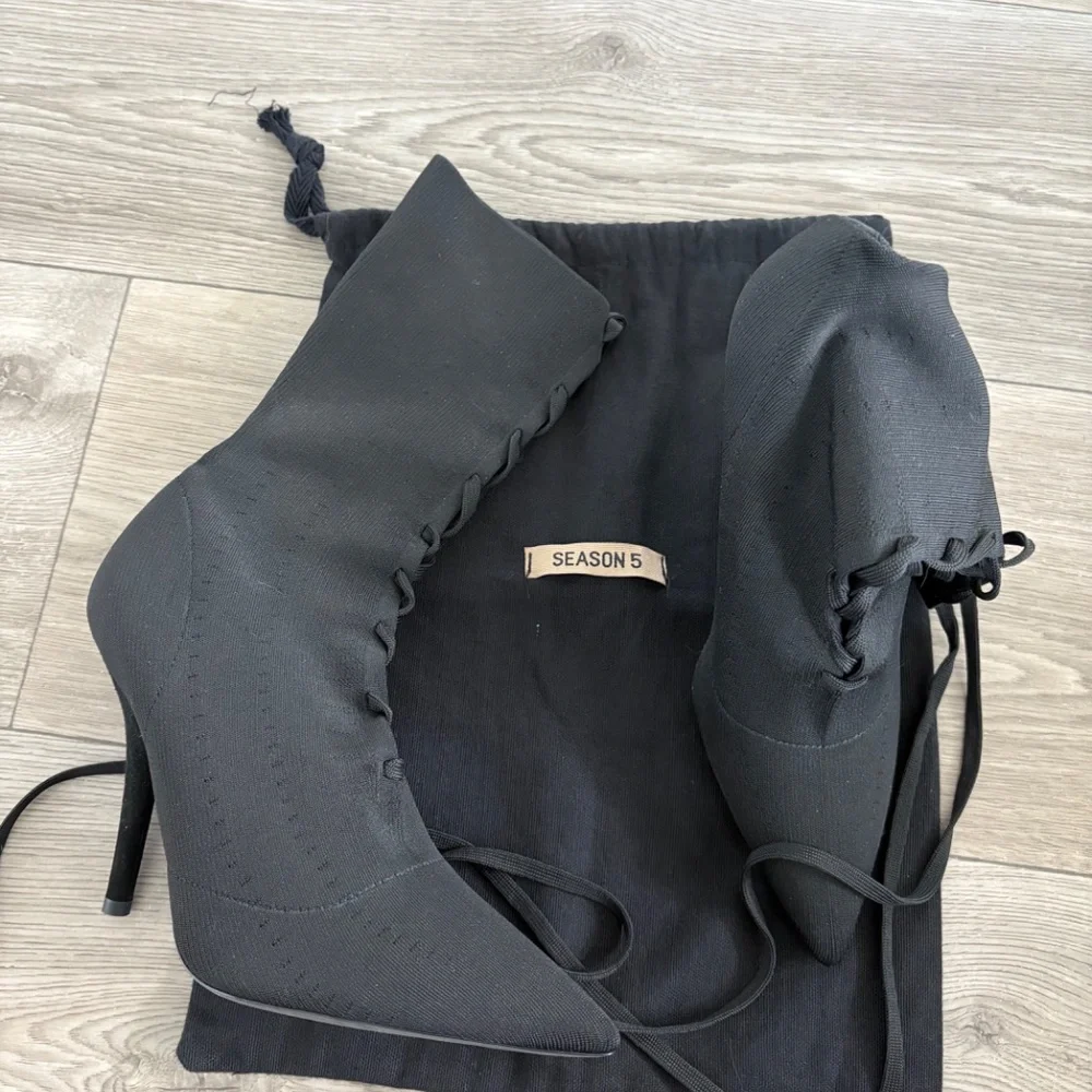 Yeezy Season 5 Black Knit Fabric Knife Ankle Socks Boots - Picture 2 of 5